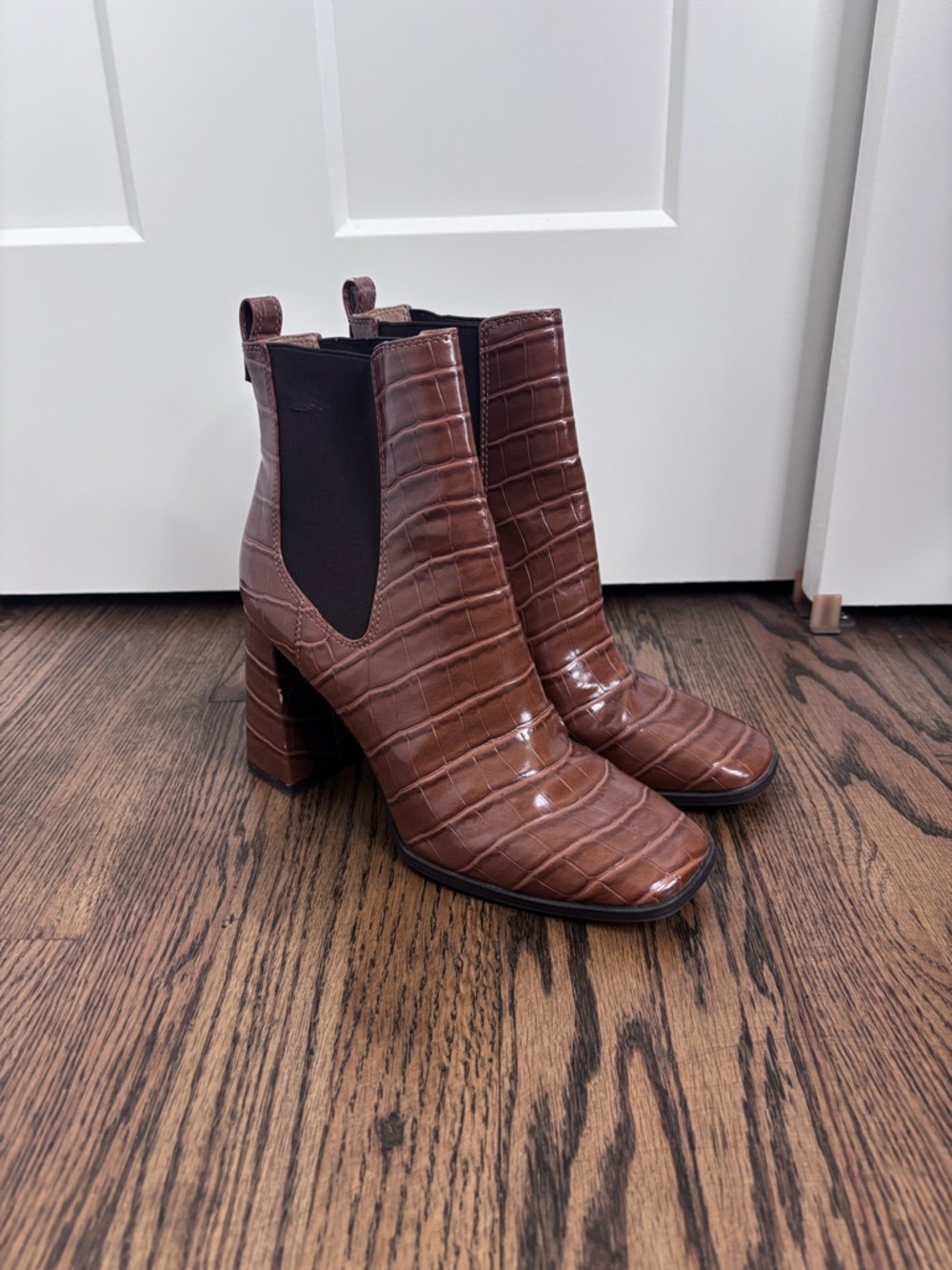 Circus By Sam Edelman Croc-Embossed Block Heel Chelsea Heeled Boots